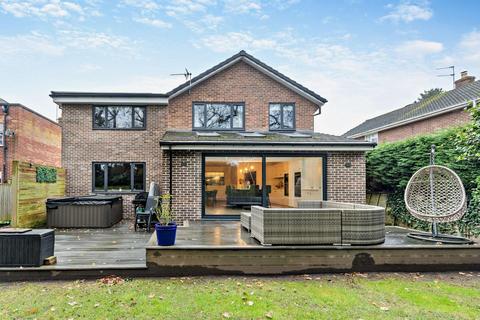 5 bedroom detached house for sale, Ashgarth Court, Harrogate, HG2 9LE