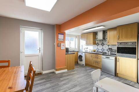27 Irwin Drive, Nottingham, NG6 7BQ