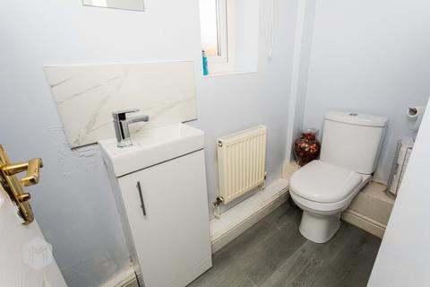 2 Alder Close, Bury, BL8 2PT