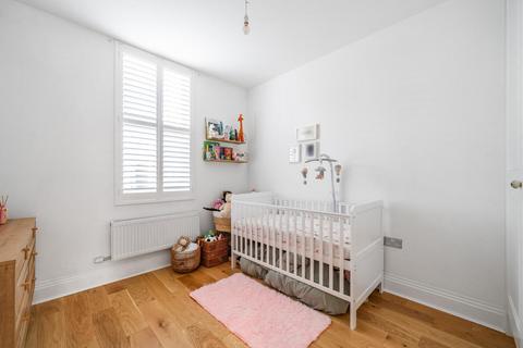 2 bedroom flat for sale, Mill Hill Road, Acton