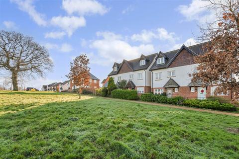 4 bedroom semi-detached house for sale, Yew Gardens, Waterlooville, Hampshire