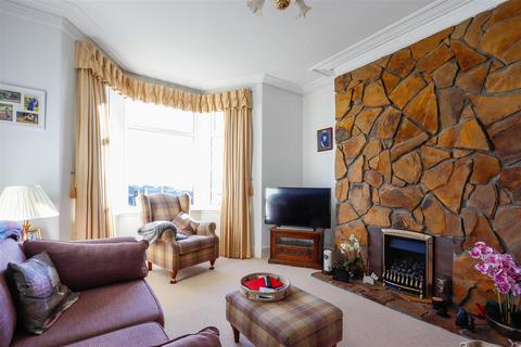 4 bedroom terraced house for sale, Park Avenue, Barry