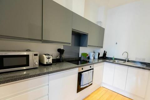 2 bedroom apartment for sale, St. Johns Place, Wakefield, WF1