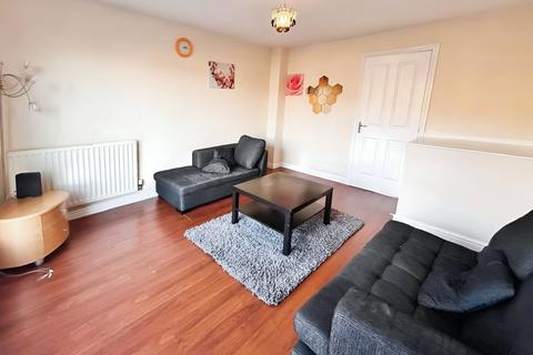 4 bedroom house to rent, Aspull Walk, Grove Village, Manchester, M13