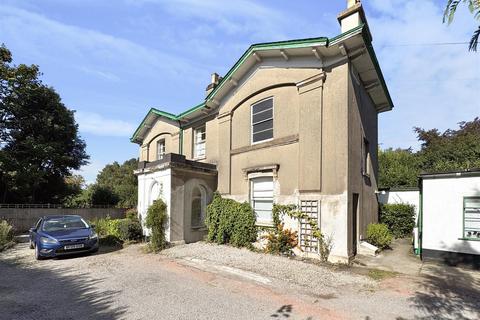 Meadfoot Road, Torquay TQ1