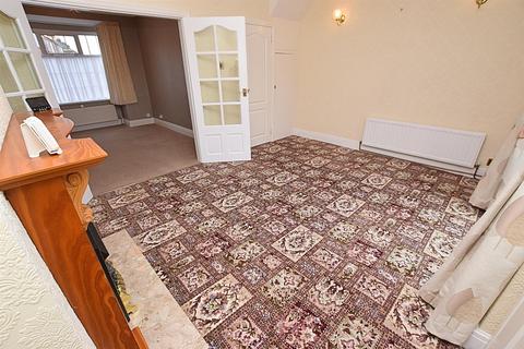 53 Grange Walk, Grimsby, DN34 4DX