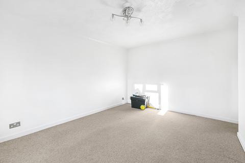 1 bedroom flat for sale, Gaddesden Grove, Welwyn Garden City, AL7