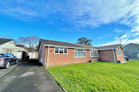 2 bedroom semi-detached bungalow to rent, West Moors