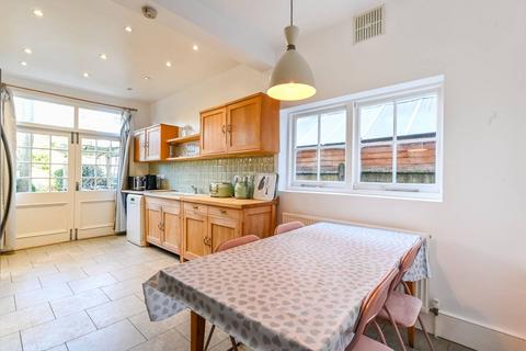 4 bedroom end of terrace house for sale, Willingdon Road, Wood Green, London, N22