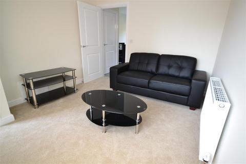 2 bedroom mews to rent, Valentine Way, Newcastle, ST5