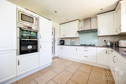 4 bedroom semi-detached house for sale, Basingstoke Road, Reading RG2