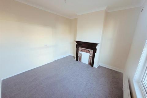 1 bedroom in a house share to rent, Westbury Avenue, Wood Green