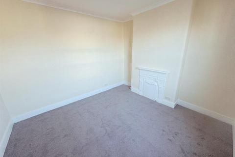 1 bedroom in a house share to rent, Westbury Avenue, Wood Green