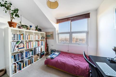 2 bedroom flat for sale, Mount View Road, Stroud Green