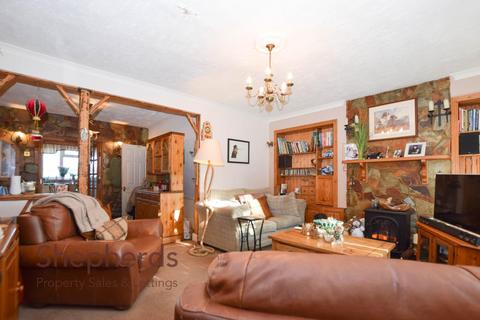 169 Trinity Lane, Waltham Cross, EN8 7EP