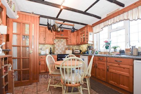 169 Trinity Lane, Waltham Cross, EN8 7EP