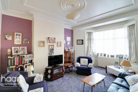 3 bedroom terraced house for sale, Hawthorn Avenue, London