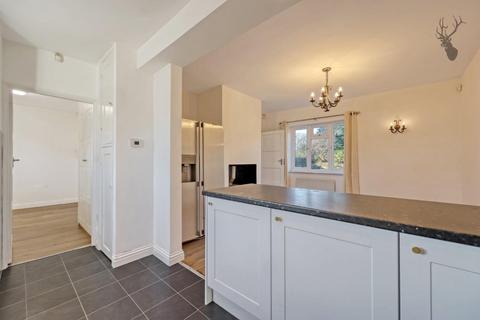 3 bedroom semi-detached house for sale, Centre Drive, Epping