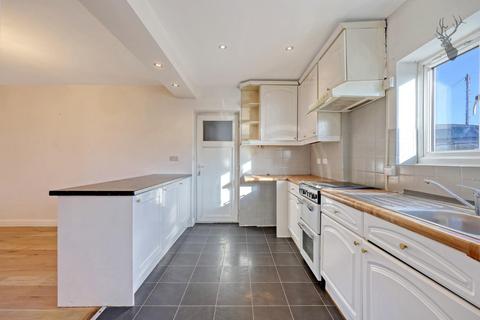 15 Centre Drive, Epping, CM16 4JH