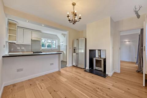 15 Centre Drive, Epping, CM16 4JH