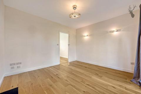 15 Centre Drive, Epping, CM16 4JH