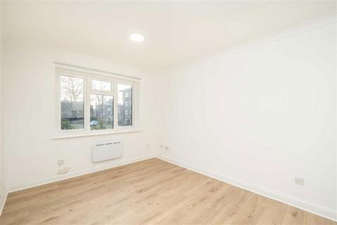 2 bedroom flat to rent, Lewisham Road, London SE13