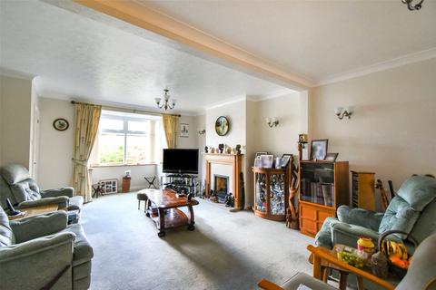 4 bedroom semi-detached house for sale, London Road, Hampshire RG27