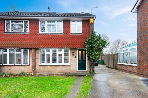 3 bedroom semi-detached house for sale, Chyngton Close, Sidcup DA15