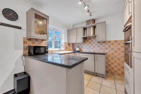 8 Chyngton Close, Sidcup, DA15 7HS
