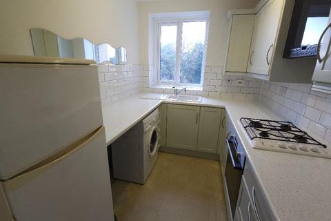 2 bedroom apartment to rent, Bourne Pines -  Christchurch Road, Bournemouth