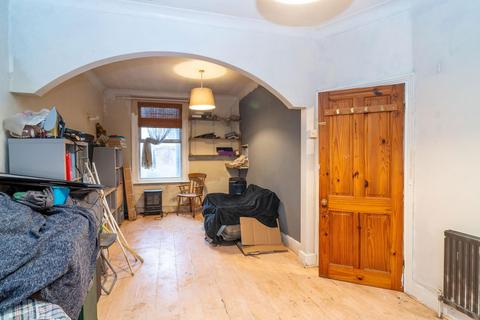 3 bedroom terraced house for sale, Hockley Avenue, London E6