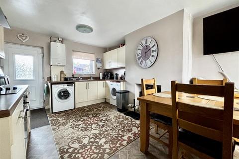 3 bedroom terraced house for sale, Cliff Crescent, Kippax, Leeds