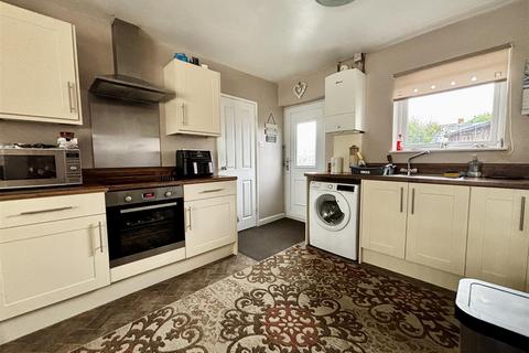 3 bedroom terraced house for sale, Cliff Crescent, Kippax, Leeds