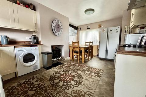 3 bedroom terraced house for sale, Cliff Crescent, Kippax, Leeds