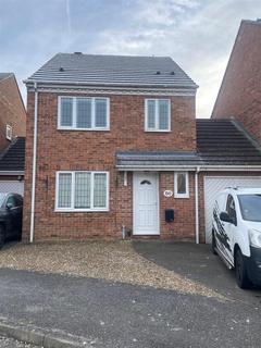 3 bedroom house to rent, Avocet Way, Aylesbury