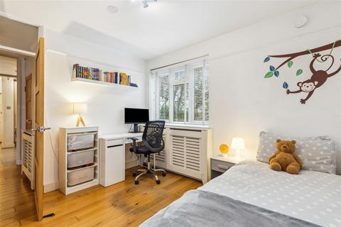 2 bedroom flat for sale, St. Albans Avenue, London, W4