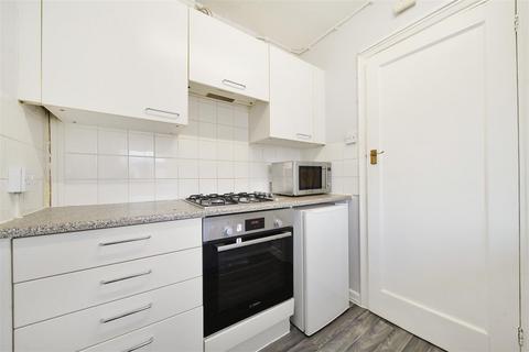 1 bedroom apartment to rent, Kimber Road, London