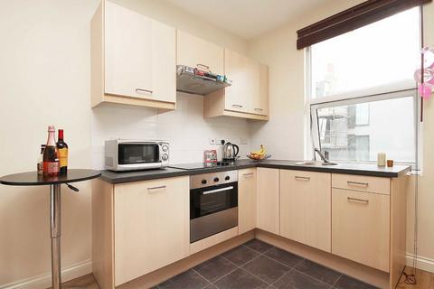 1 bedroom flat to rent, North End Road, London SW6