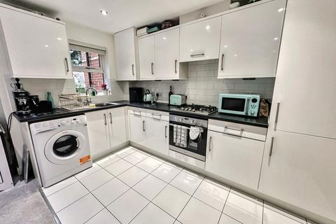 2 bedroom flat for sale, Bournemouth