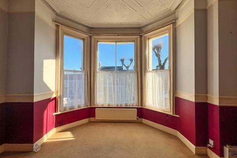 1 bedroom flat for sale, High Street, Newnham GL14