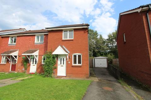 2 bedroom end of terrace house to rent, Linnet Close, Petersfield, Hampshire, GU31