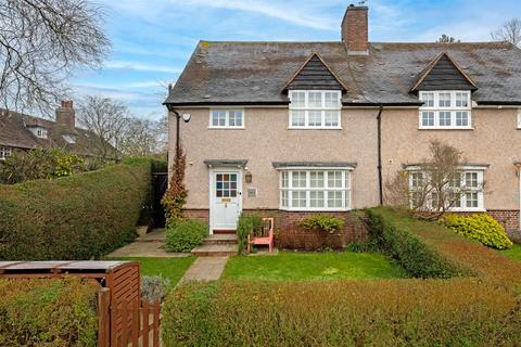 4 bedroom cottage for sale, Hill Top, NW11