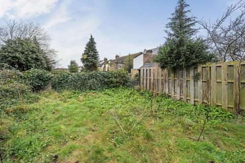 3 bedroom flat for sale, Clifton Road, South Norwood