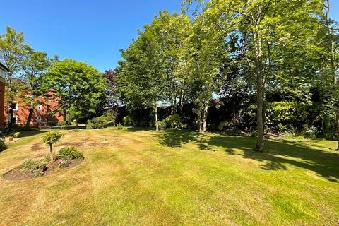 2 bedroom retirement property for sale, Chase Close, Southport PR8