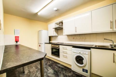 3 bedroom flat to rent, Portman Mews , Shieldfield,