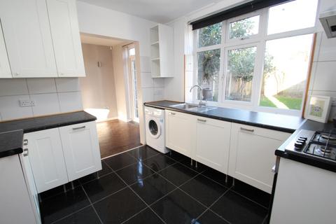 3 bedroom semi-detached house to rent, Henconner Road, Leeds, West Yorkshire, UK, LS7