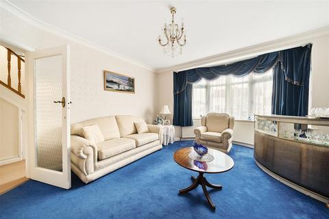 22 Warren Drive North, Surbiton, KT5 9LQ