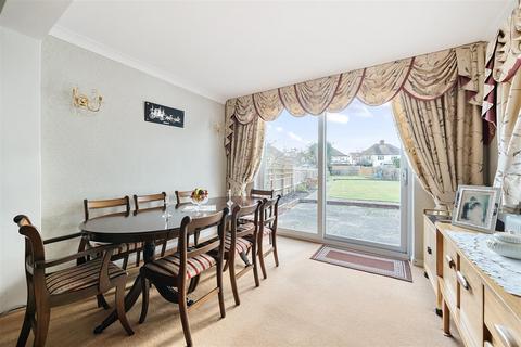 22 Warren Drive North, Surbiton, KT5 9LQ