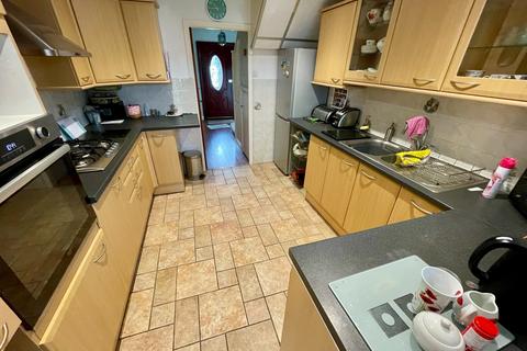 56 Garry Way, Romford, RM1 4YX