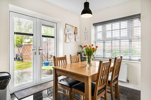 20 Badgers Drive, Wantage, OX12 9WJ